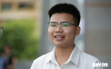 Thủ khoa toàn quốc 39/40 điểm được Tiếp sức đến trường: Mang niềm tự hào cho người mẹ không biết chữ