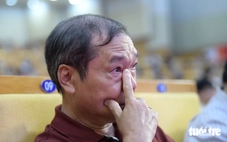 Cô nói học phí đắt, nữ sinh mồ côi sống với ông nội 'buồn nín lặng', được tiếp sức 50 triệu