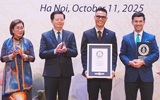 Tranh sơn mài ‘Bác Hồ đọc Tuyên ngôn Độc lập’ của Chu Nhật Quang nhận kỷ lục thế giới