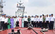 Đoàn đại biểu TP.HCM thăm, làm việc tại Vùng 2 Hải quân, cảng quốc tế Gemalink, KCN Phú Mỹ 3