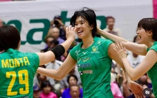 Thanh Thúy tỏa sáng giúp đội bóng chuyền Nhật Bản thắng trận mở màn mùa giải