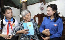 Trung ương Đoàn hỗ trợ hơn 2,1 tỉ đồng người dân thiệt hại bão Bualoi