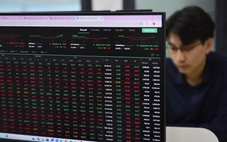 Chứng khoán Mỹ 'nhuộm đỏ' vì căng thẳng Mỹ - Trung, VN-Index được dự báo ra sao?