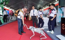 Độc đáo các sản phẩm công nghệ triển lãm tại Đại hội Đảng bộ TP.HCM lần I