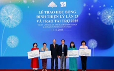 Công ty Phú Mỹ Hưng và Quỹ Đinh Thiện Lý trao gần 8,8 tỉ đồng học bổng
