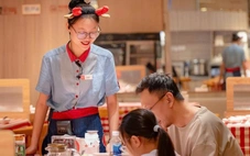 Bài học từ bê bối của thương hiệu ẩm thực Tây Bắc nổi bật nhất Trung Quốc