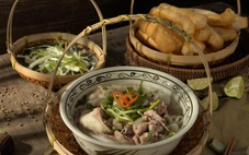 Đầu bếp Singapore lấy vợ Việt: Phở là sự thanh tao giữa nhiều tầng hương vị