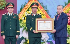 Tổng Bí thư Tô Lâm trao Huân chương Hồ Chí Minh cho lực lượng vũ trang Quân khu 1