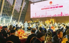 Khi Tiến quân ca vang giữa lòng New York