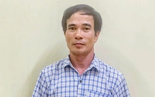 Tạm giữ người đàn ông cầm bút đòi 'chọc vào mặt' nữ bác sĩ