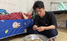 Mẹ liệt, cha bỏ đi, nam sinh Cần Thơ hằng đêm cạo hạt điều nuôi mẹ, đoạt giải nhì khoa học tỉnh