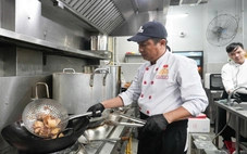 15.000 lượt khách ngày đầu, các đầu bếp Vietnam Phở Festival tất bật cho ngày thứ hai