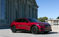 Xe Ford gây sốc khi bản thuần điện bán chạy gấp đôi bản xăng