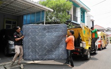 Thủ đô Jakarta miễn phí thu gom rác cồng kềnh để khuyến khích tái chế