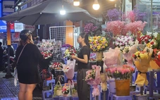 'Khách đặt hoa tươi 20-10 giảm đến một nửa'