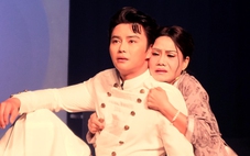 Tiếc với Bút máu