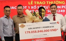 Thầy giáo ở Đà Nẵng trúng vé số độc đắc của Vietlott hơn 179 tỉ đồng