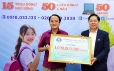 Đại học Văn Hiến trao 1 tỉ đồng cho học bổng Tiếp sức đến trường của báo Tuổi Trẻ
