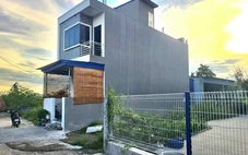 Người xây nhầm nhà trên đất hàng xóm rút đơn kháng cáo, tòa án đình chỉ xét xử phúc thẩm