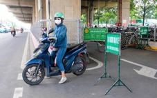 'Cháy chỗ' giữ xe ở metro số 1: TP.HCM sẽ mở thêm bãi xe phục vụ người dân