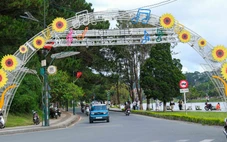 Đóng phố đi bộ dọc hồ Xuân Hương Đà Lạt vì ít khách và gây tắc đường