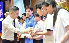 Trao 345 học bổng khuyến tài cho sinh viên TP.HCM