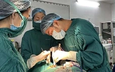 U tuyến giáp, cắt hay để?