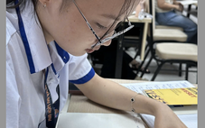 Thầy giáo ẩn danh cho sinh viên mượn 15 triệu nhập học thành 'người cha hiền giữa đời thường'