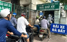 Vô bệnh viện hết chỗ giữ xe, đỏ mắt tìm chỗ gửi bên ngoài giá cao