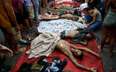 Xác chết la liệt sau chiến dịch chống băng đảng ma túy của cảnh sát Brazil