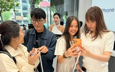 'Cơn sốt' iPhone 17 bản cao cấp Pro Max: Khách Việt dồn dập săn mua, chuỗi bán lẻ gom đậm cỡ nào?