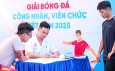 Đến Giải bóng đá công nhân, viên chức được khám bệnh miễn phí, mua đồ ưu đãi