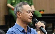 Cựu bí thư TP Hòa Bình khai hết tiền mặt thì 'vay bạn bè, dùng voucher' để đánh bạc tại King Club