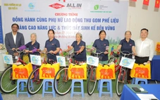 Tặng 100 xe đạp cho người thu gom ve chai phường An Lạc, lực lượng chính trong phân loại rác