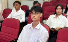 Tân sinh viên Sư phạm kỹ thuật chưa từng thấy cha, làm thêm 3 việc: Học bổng làm tôi thấy hạnh phúc