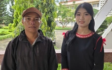 Chở con đến trễ, người cha 1 mình nuôi 4 con lo lắng lắm: Con được học bổng, tôi làm mướn không uổng