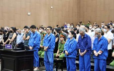 Cựu Chi cục trưởng khai 'gặp biến cố gia đình' nên vào King Club 'giải tỏa' bằng 23 tỉ