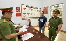 Bắt phó phòng một ngân hàng lừa đảo 4,8 tỉ đồng để đầu tư tài chính qua mạng