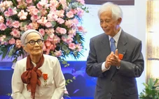 Vợ chồng GS Trần Thanh Vân, Lê Kim Ngọc nhận Bắc đẩu bội tinh: Chỉ lòng từ bi và tình yêu còn mãi