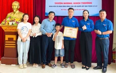 Thanh niên dũng cảm lao xuống dòng nước lũ cứu học sinh lớp 7