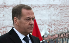 Ông Medvedev: Loạt sự cố drone là 'lời cảnh tỉnh' cho châu Âu về mối nguy chiến tranh