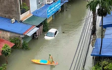 Thái Nguyên mưa như trút nước, người dân ngủ dậy nước đã ngập đầy nhà