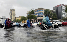 Nên phân quyền phường, xã ra quyết định cho học sinh được nghỉ học khi mưa ngập