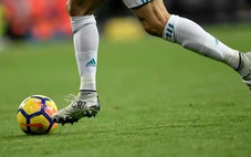 Chàng trai 29 tuổi chấn thương tinh hoàn nặng do đá bóng