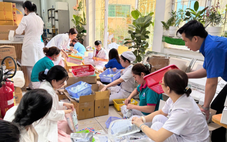 TP.HCM gửi 10.000 túi thuốc đến các tỉnh bị ảnh hưởng của bão, lũ