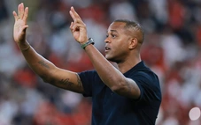 HLV Kluivert kể khổ sau khi Indonesia thua trận