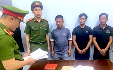 Tạm giữ 3 người trong vụ chặn đầu xe khách tại trạm thu phí