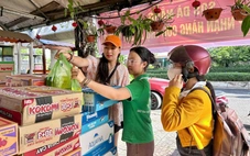 Người dân Đà Nẵng gửi hàng tấn nhu yếu phẩm cứu trợ bà con vùng lũ miền Bắc