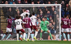 Arsenal lập kỷ lục ghi bàn từ chấm phạt góc, vững ngôi đầu bảng Premier League