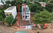 Cố tình xây nhầm trên đất người khác, hàng xóm nói còn thách thức: 'Đi kiện đi'